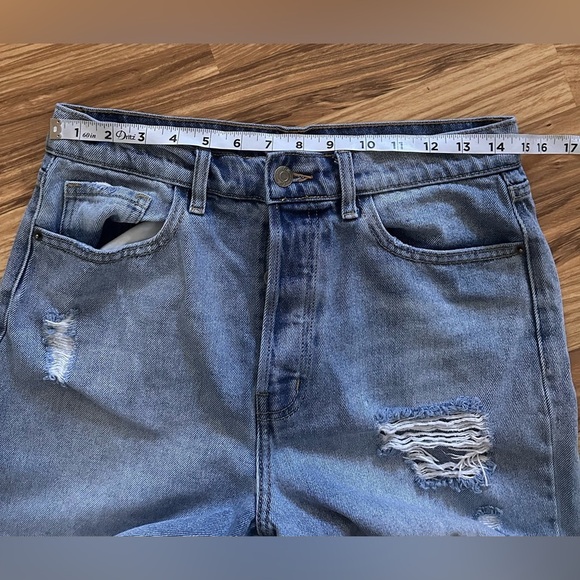 Cello High Rise Button Fly Straight Distressed Jeans Size 7/28 - Picture 10 of 10